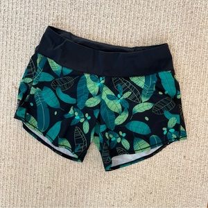 OISELLE ROGA RUNNING SHORTS, long, size 6